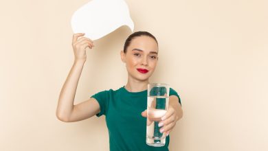 أهمية شرب الماء لصحة البشرة والجسم