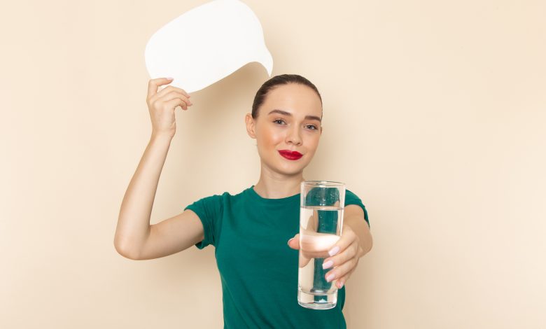 أهمية شرب الماء لصحة البشرة والجسم 1 أهمية شرب الماء لصحة البشرة والجسم